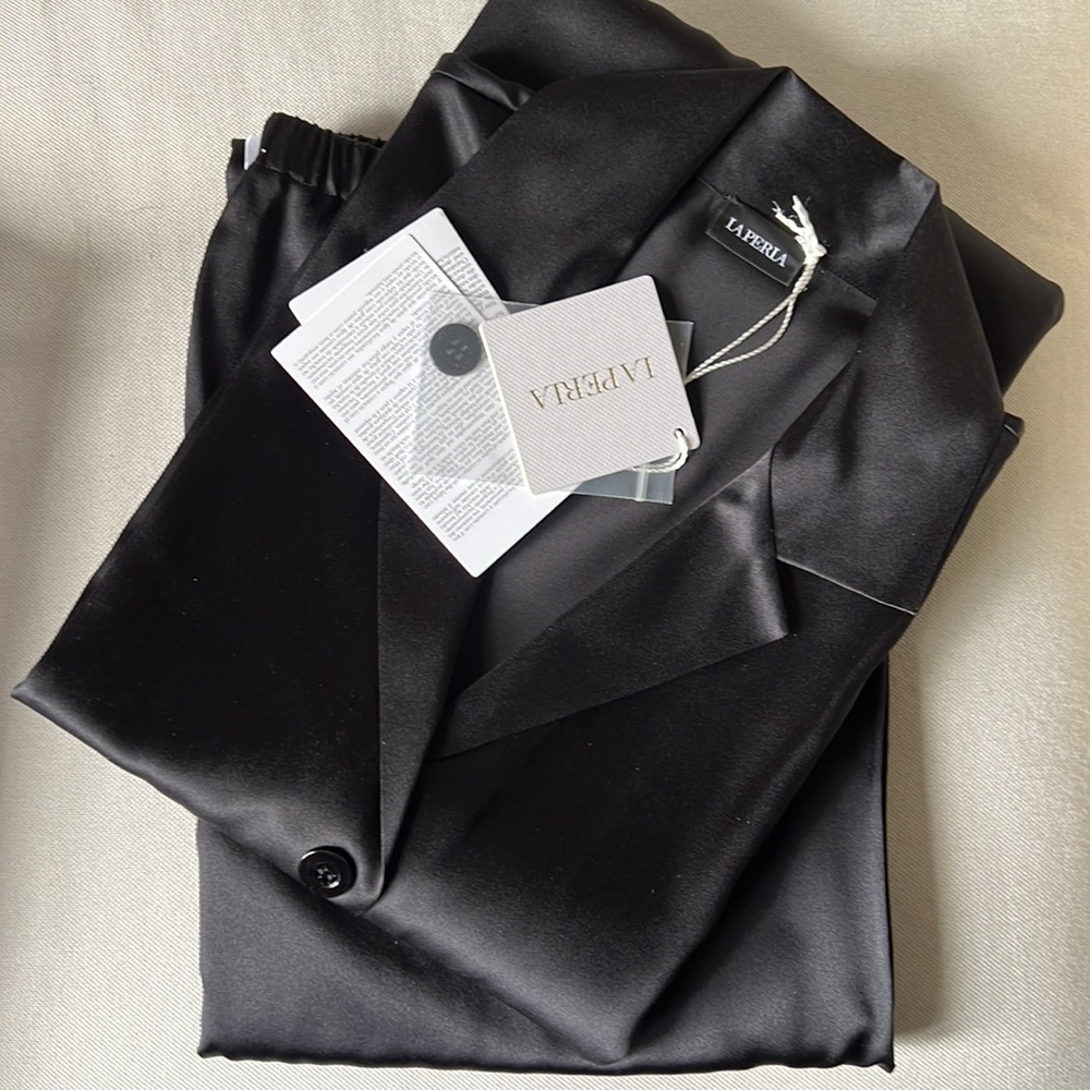 NWT! La Perla Silk Long Sleeve Pajama Set Size Small
